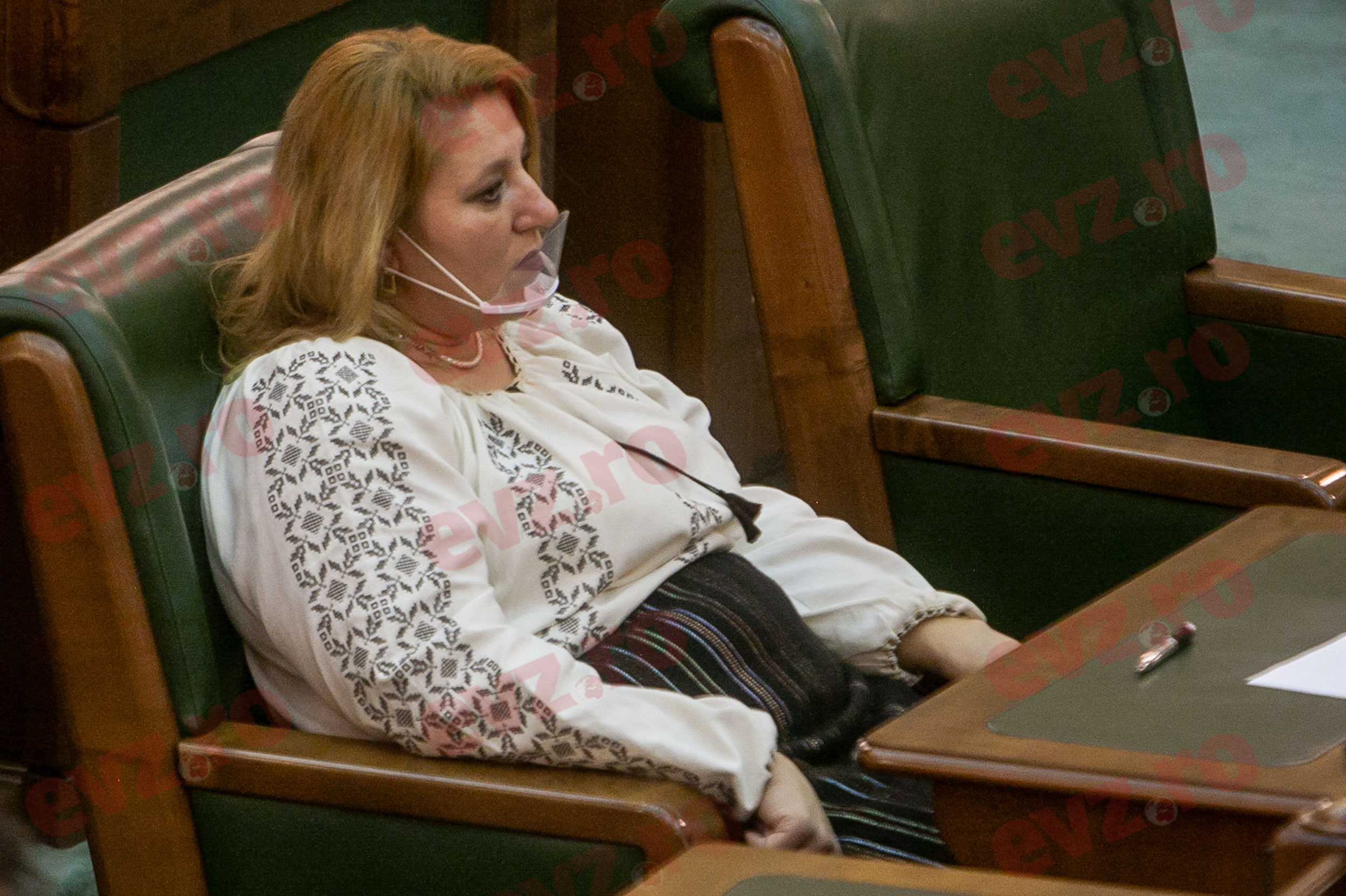 Diana Șoșoacă cere arestarea premierului Florin Cîțu. „Solicit tuturor organelor competente sa îl aresteze!”