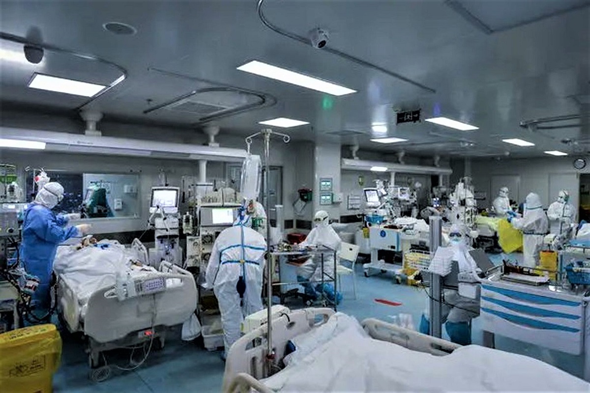Pericolul COVID-19 nu a trecut. Medic: „este de 33 de zile de terapie intensivă…”