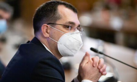 Vlad Voiculescu: ”Nu, nu sunt parcări de ambulanțe”