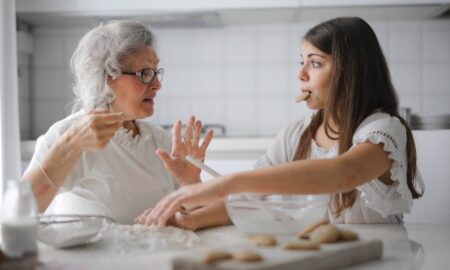 5 bărbați din horoscop care stau după fusta mamei. Află care sunt și fugi cât poți de ei!