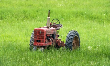 Tractor agricol