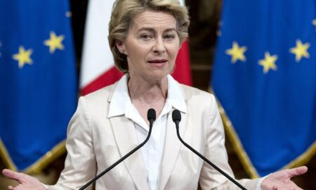 Belgia se revoltă. Ursula von der Leyen este lovită din toate părțile. „Vaccinarea nu e obligatorie, iar accesul la vaccin nu este încă generalizat”