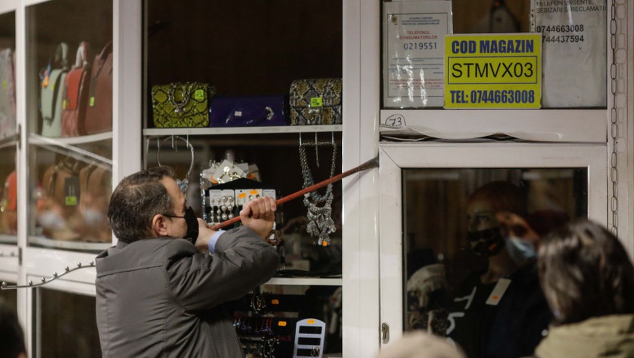 S-a început evacuarea spațiilor comerciale din stațiile de metrou. Politician: „Este normal ca banii să vină către stat”