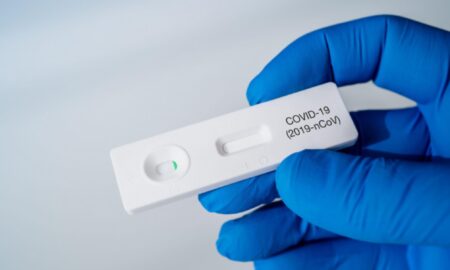 Noile restricții anti-COVID. Medic: Un dezastru indus. Detonezi sistemul medical!