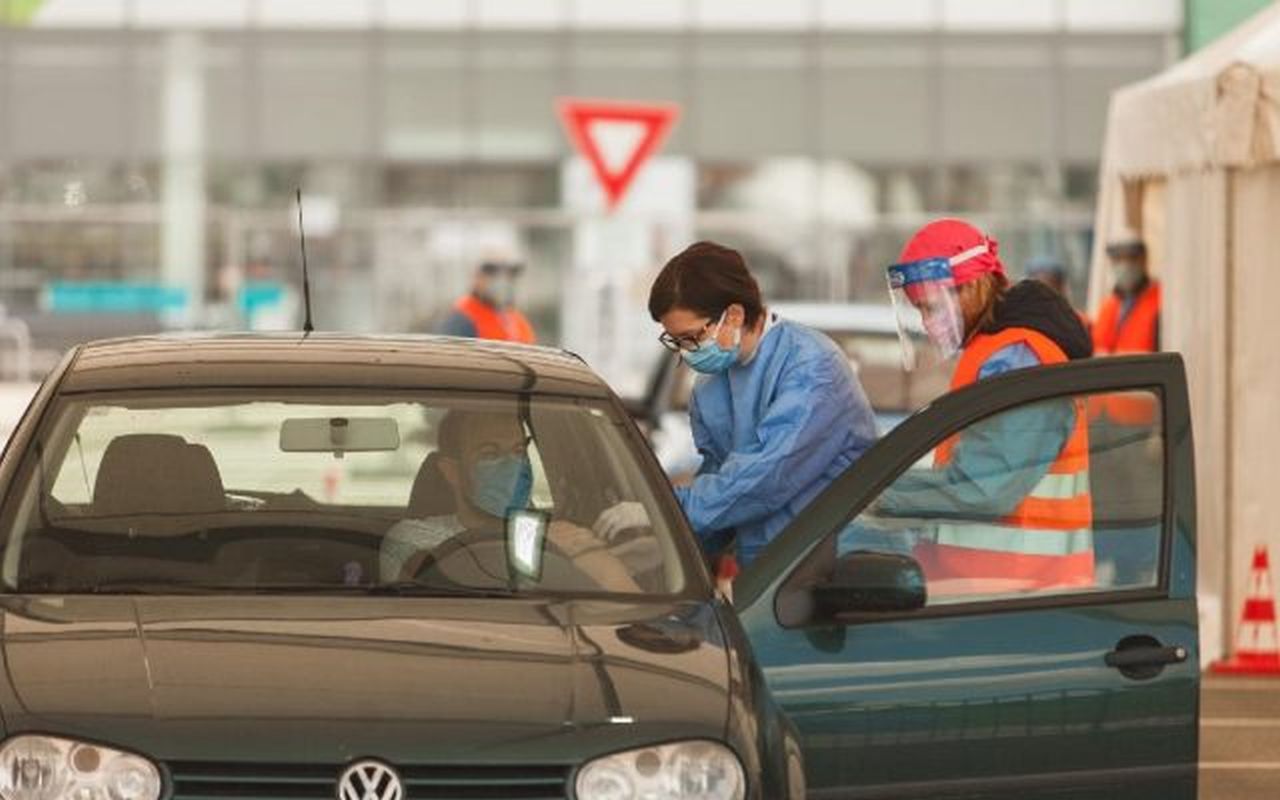 Un nou centru de vaccinare drive-through în Capitală