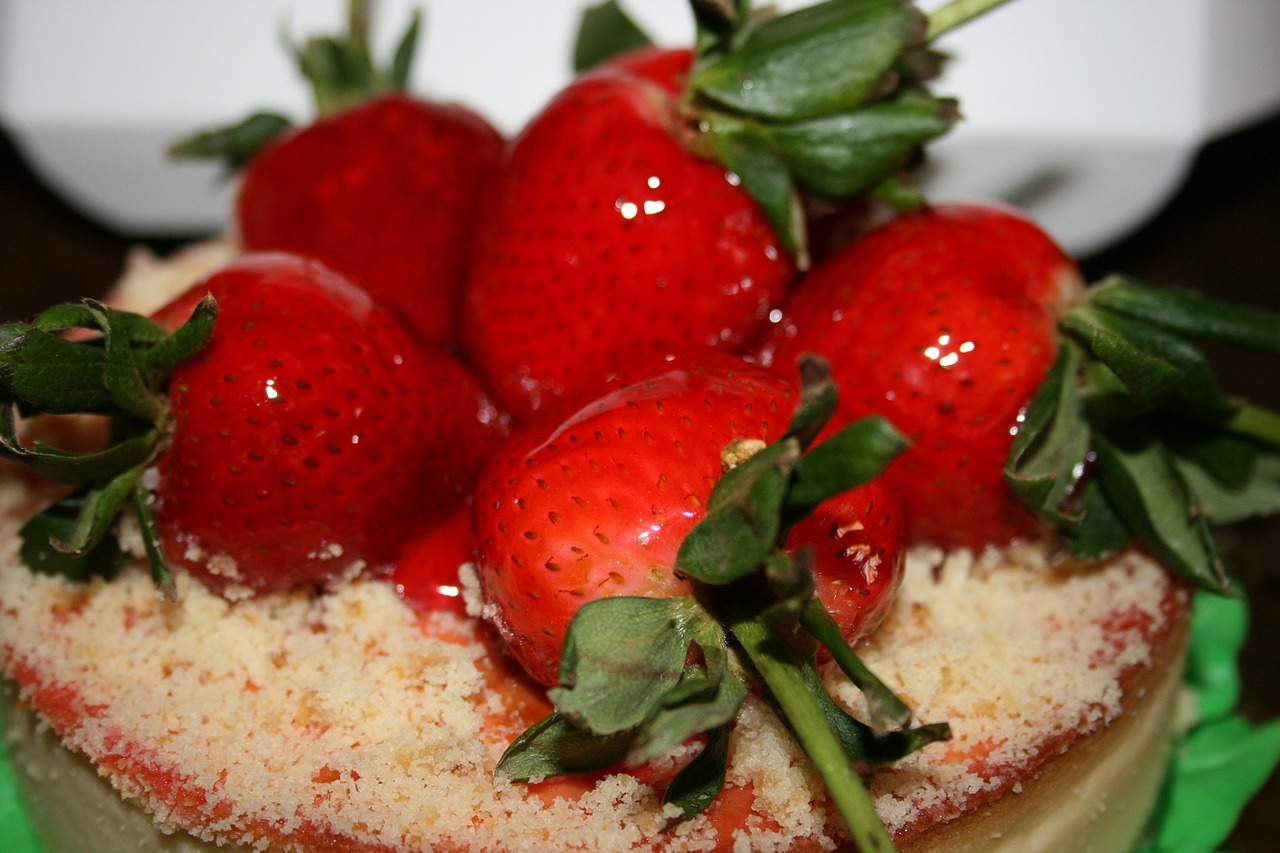 Cea mai delicioasă prăjitură cu căpșuni. Rețeta se prepară foarte ușor