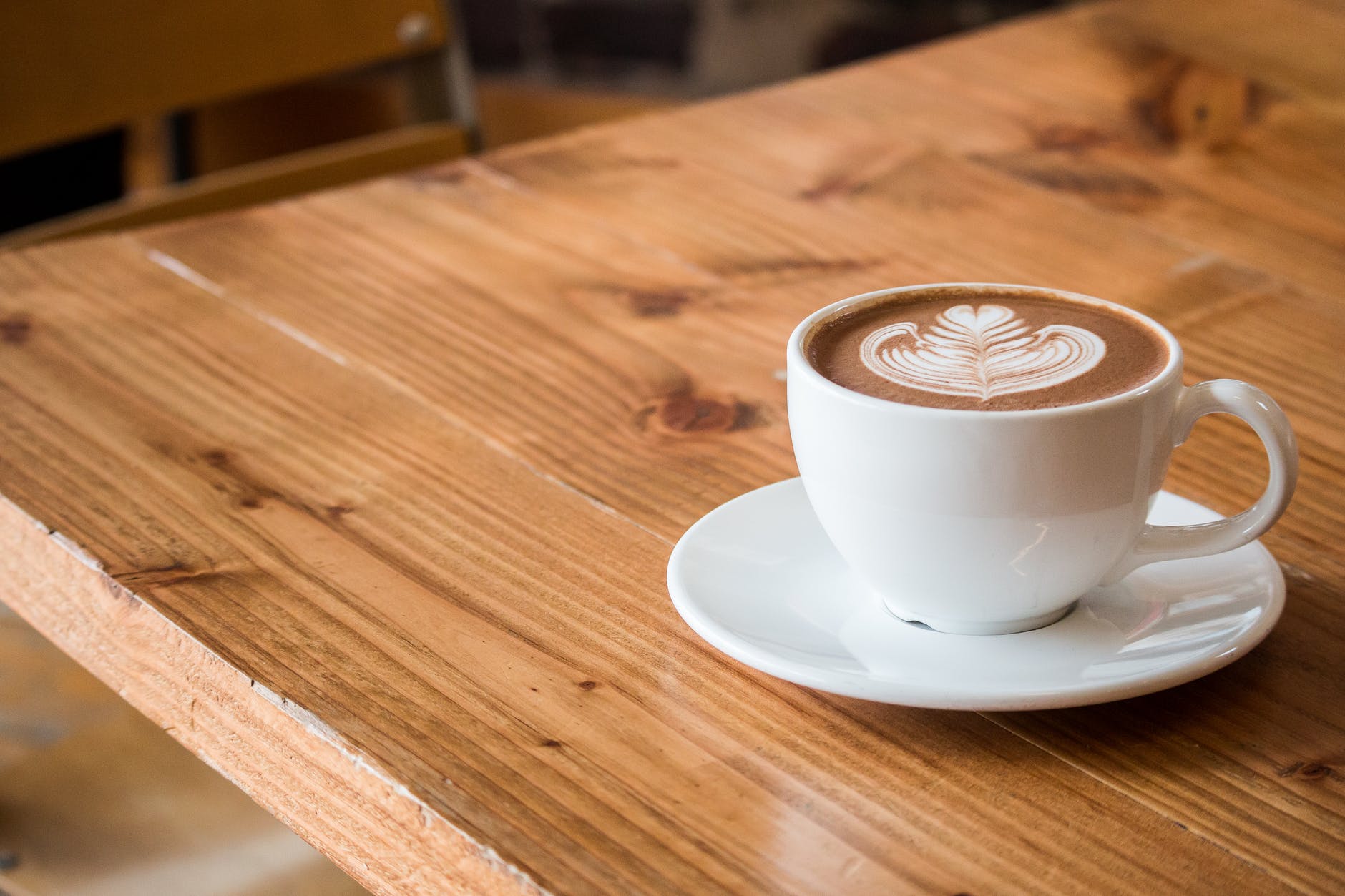 Câte cești de cafea pot să beau pentru a-mi îmbunătăți sănătatea? Răspunsul te va uimi!