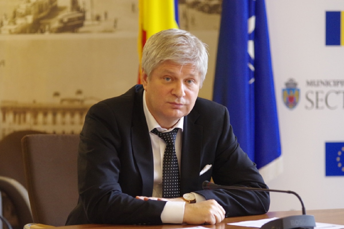 Clotilde Armand acuzată de Dan Tudorache că se laudă cu munca altora