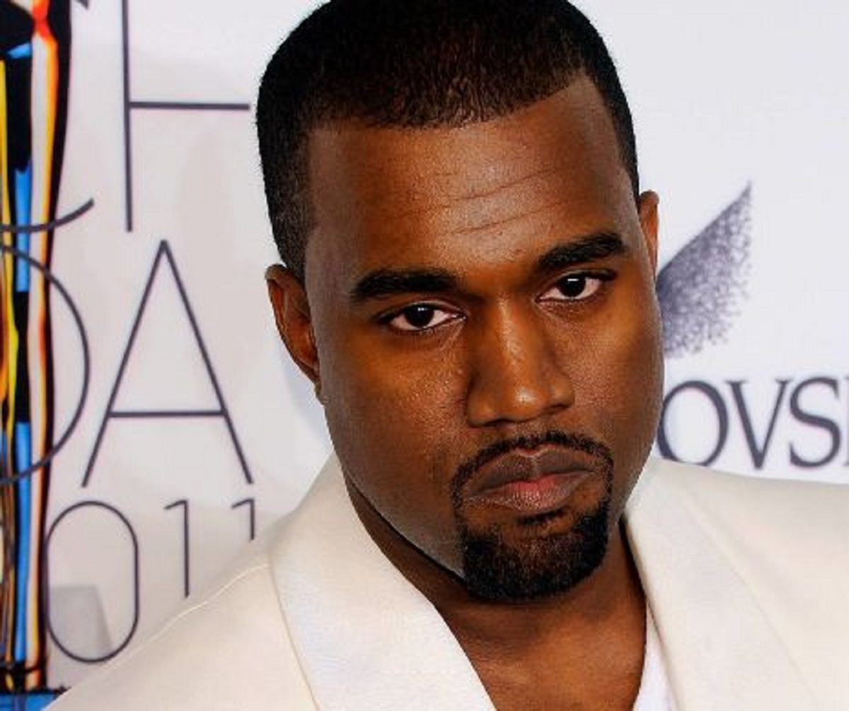 Rapperul Kanye West a anunțat că vrea să cumpere și el o platformă de social media