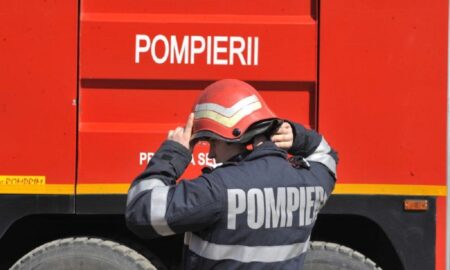 Pompierii din Focșani au salvat un copil de doi ani! Incredibil unde se afla micuțul