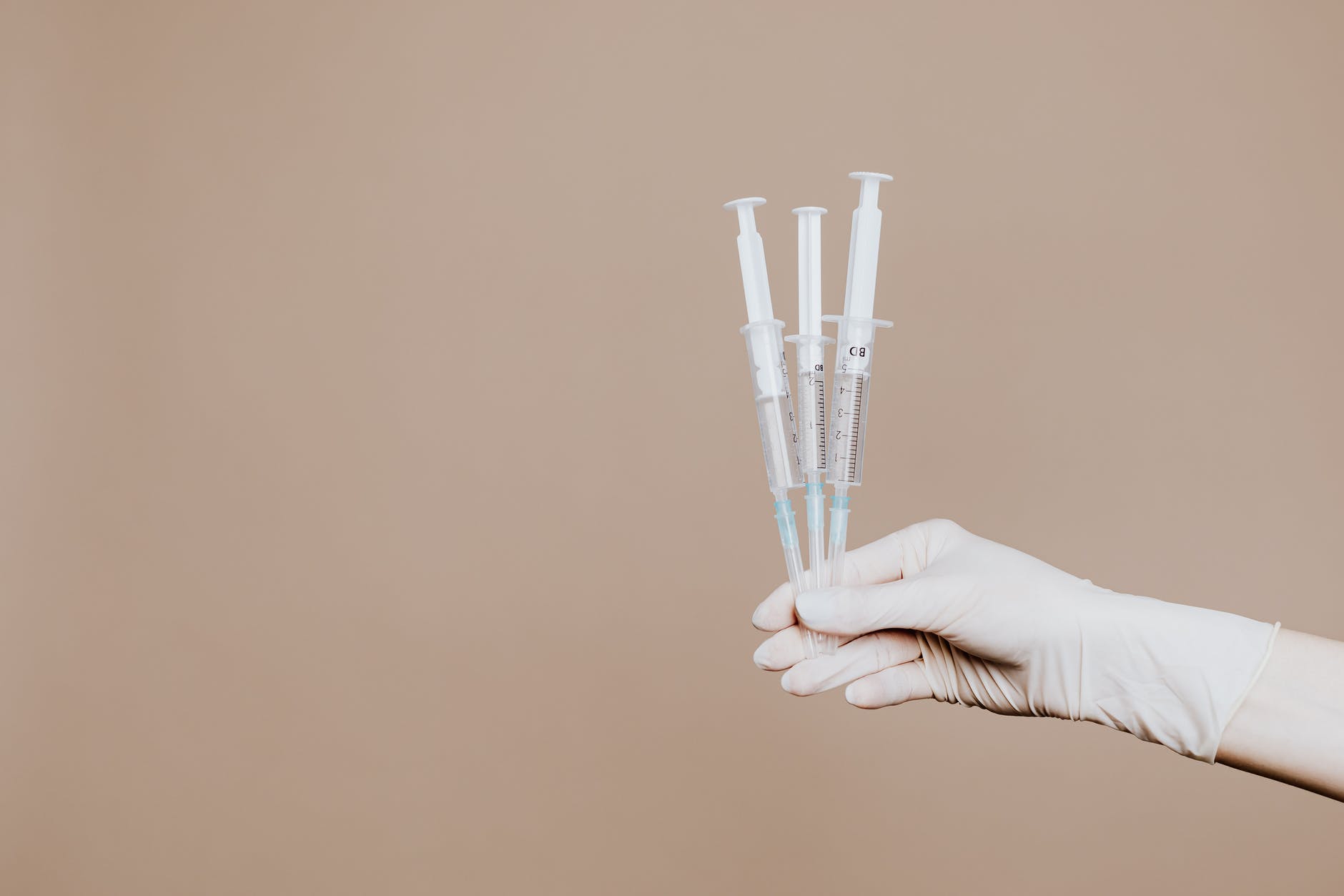 Vaccinare împotriva HPV! Toate explicațiile necesare. Medic: „Ne apără de cancer”