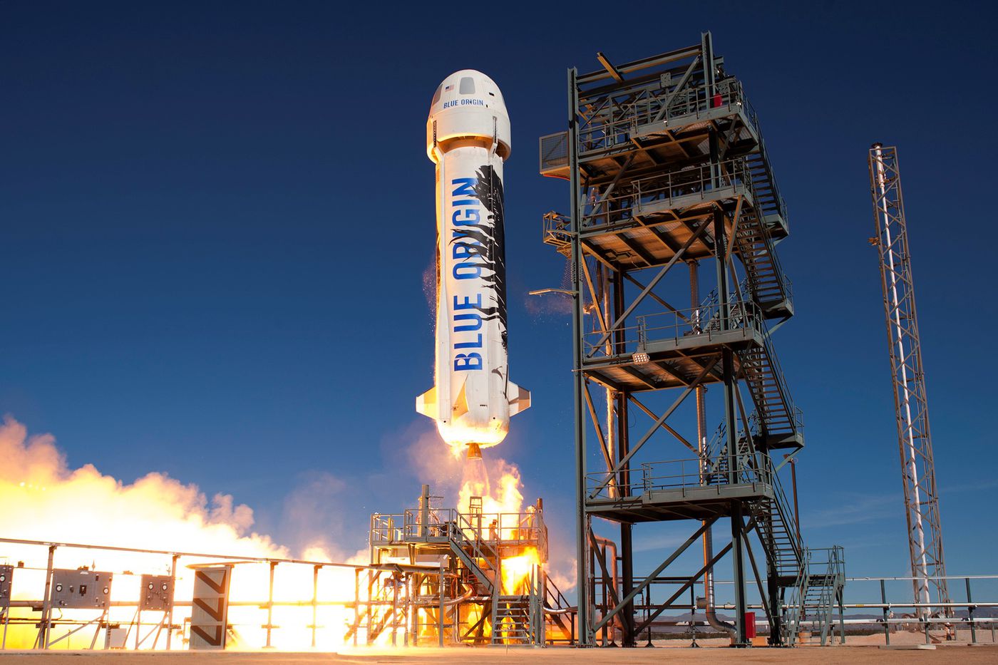 Jeff Bezos: Blue Origin a vândut deja bilete în valoare de 100 de milioane de dolari pentru viitoarele zboruri