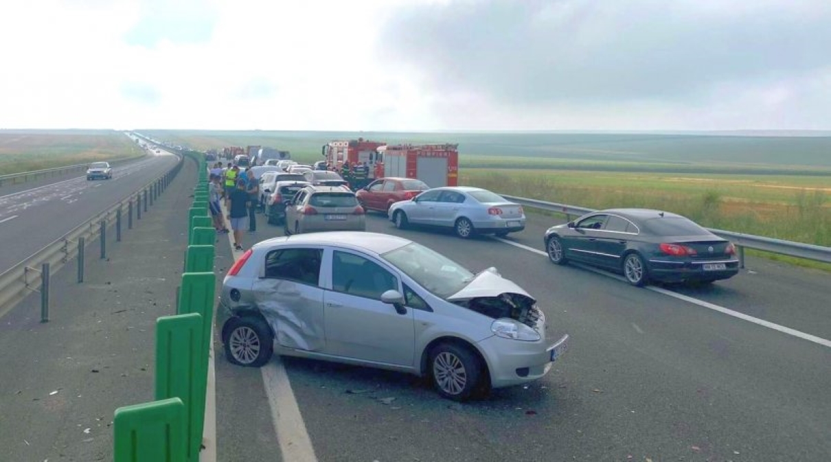 Mai pot pleca românii la MARE în acest weekend?! Recomandări în urma accidentelor de pe Autostrada Soarelui