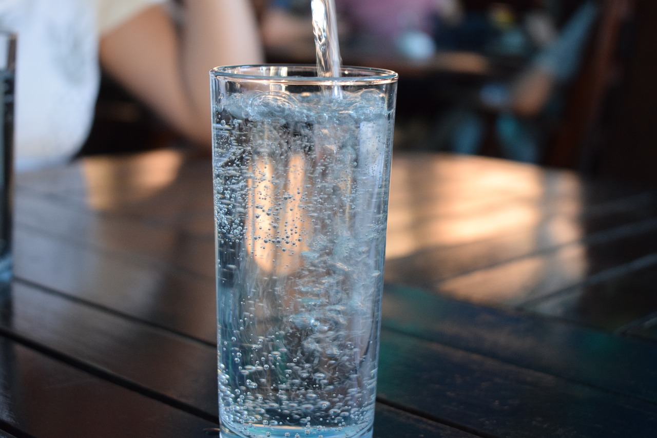 Dieta-minune cu apă caldă! Rezultatele se pot vedea după 3 zile