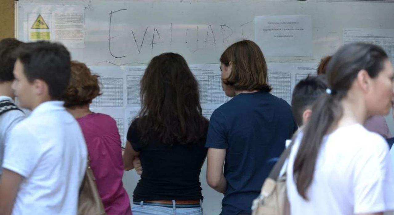Luna martie, luna simulărilor pentru Evaluarea Națională și Bacalaureat. Care sunt datele pentru examene
