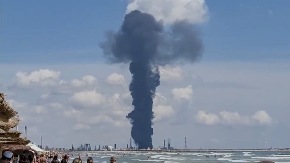 Explozie la Rafinăria Petromidia! Arafat a plecat spre locul incidentului