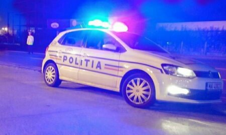 Poliția Română recurge la strategii șocante. Un pat de SPITAL a fost pus pe Autostrada Soarelui