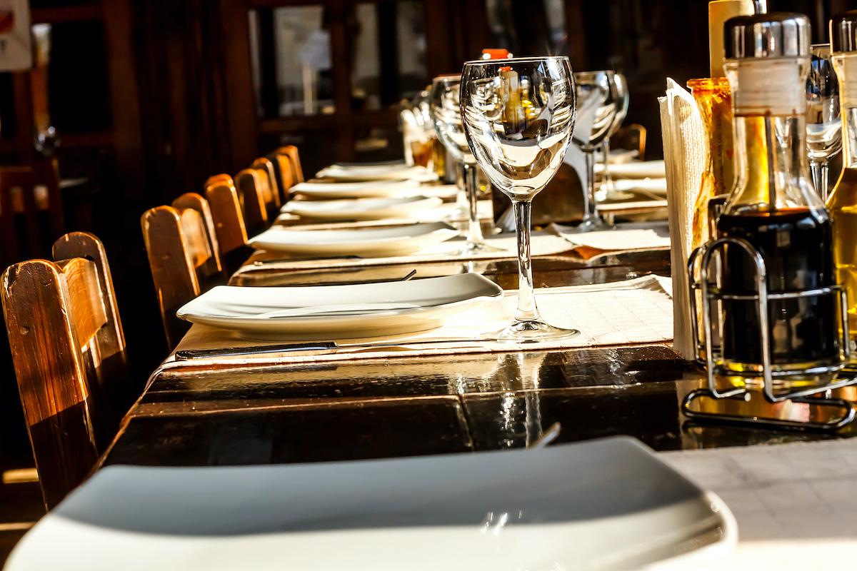 Lectura meniurilor, abia la primăvară. ANPC amână termenul până la care restaurantele oferă informații detaliate în meniuri