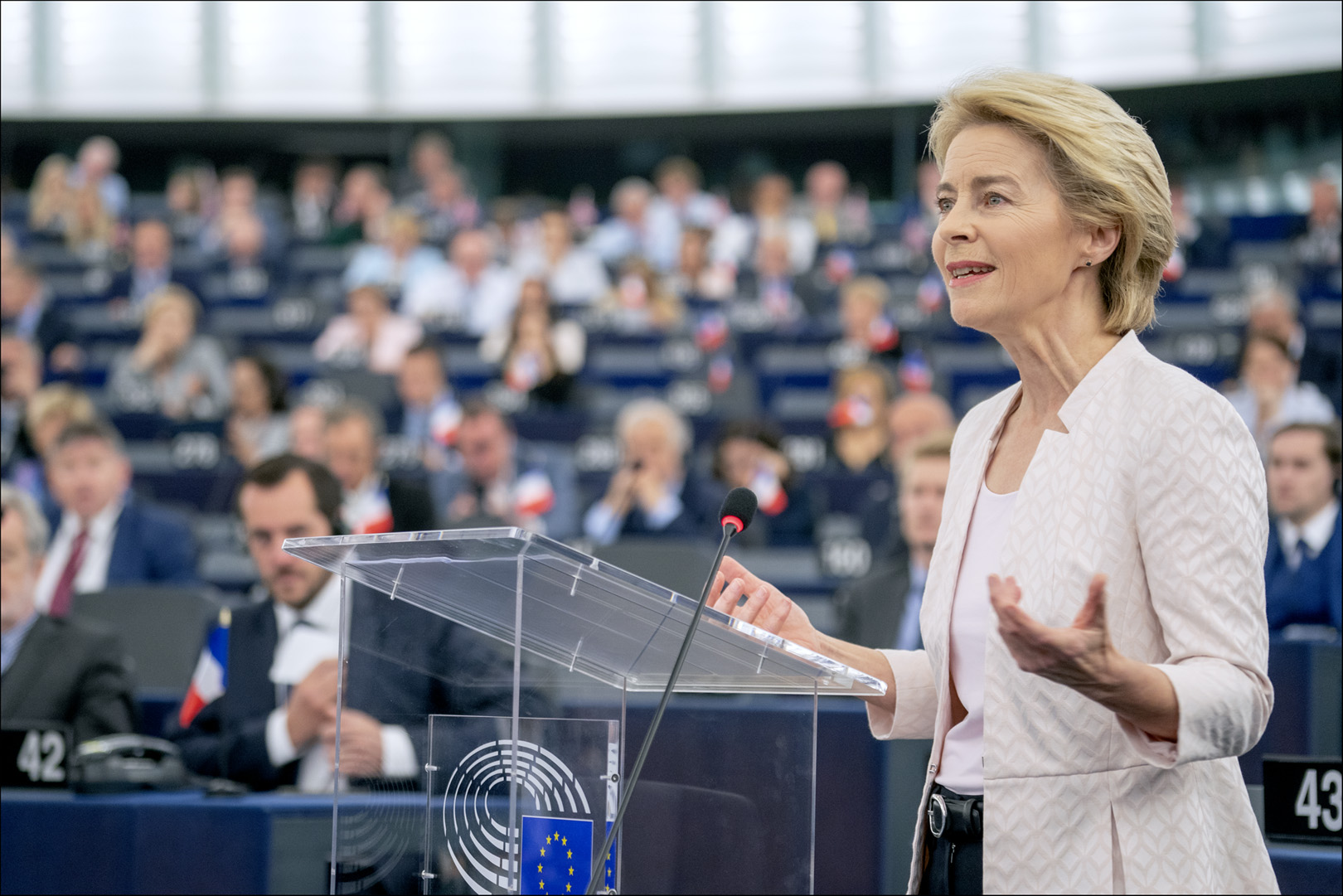 Ursula von der Leyen a găsit soluția pentru europeni: Cumpărați-vă aparate noi în casă pentru a avea facturi mai mici!