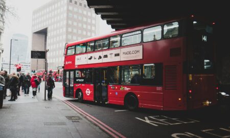 Un număr record de români au făcut cerere pentru rezidenţă în Marea Britanie