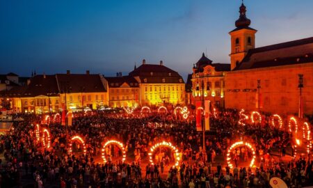 Cel mai mare eveniment dedicat artelor din România. Timp de 10 zile sunt programate peste 600 de spectacole