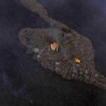 O casă a scăpat neatinsă de de lava fierbinte în infernul provocat de erupția vulcanului din La Palma