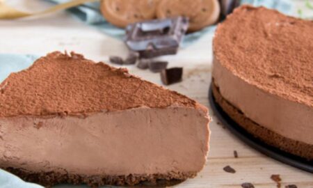 Rețeta originală de Cheesecake cu ciocolată. Află cum se prepară, pas cu pas, cel mai popular desert din lume