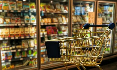 Criză de personal în retailul alimentar. Forța de muncă din afară nu mai reprezintă o soluție