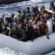 Franța și Marea Britanie, tensiuni pe tema imigranților ilegali. Oamenii ajung în bărci pneumatice umplute până la refuz