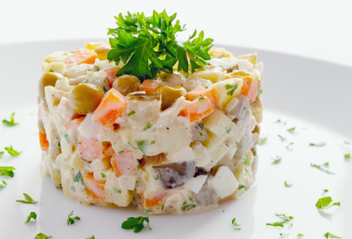 Cum faci salata de boeuf perfectă. Gospodinele trebuie să fie atente la ASTA!