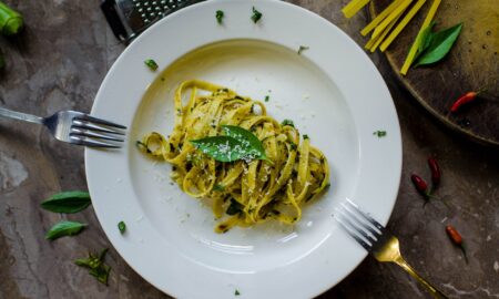 Tagliatelle de toamnă a la Cezar Osiceanu. Mirosuri îmbietoare, culori plăcute și un gust de o rară savoare