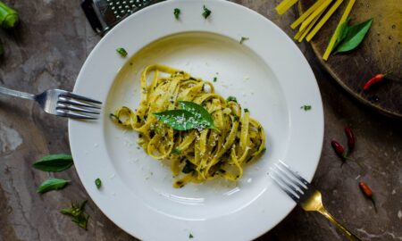 Tagliatelle de toamnă a la Cezar Osiceanu. Mirosuri îmbietoare, culori plăcute și un gust de o rară savoare