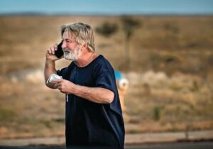 Video. Alec Baldwin, devastat după coșmarul de pe platoul de filmare. Ce s-a întâmplat