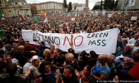 Românii din Italia, în pericol de a-și pierde slujbele. Ce se întâmplă
