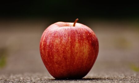 Ce se întâmplă dacă mănânci un măr în fiecare zi. Adevărul despre fructul pe care romanii îl consumau ca să fie nemuritori