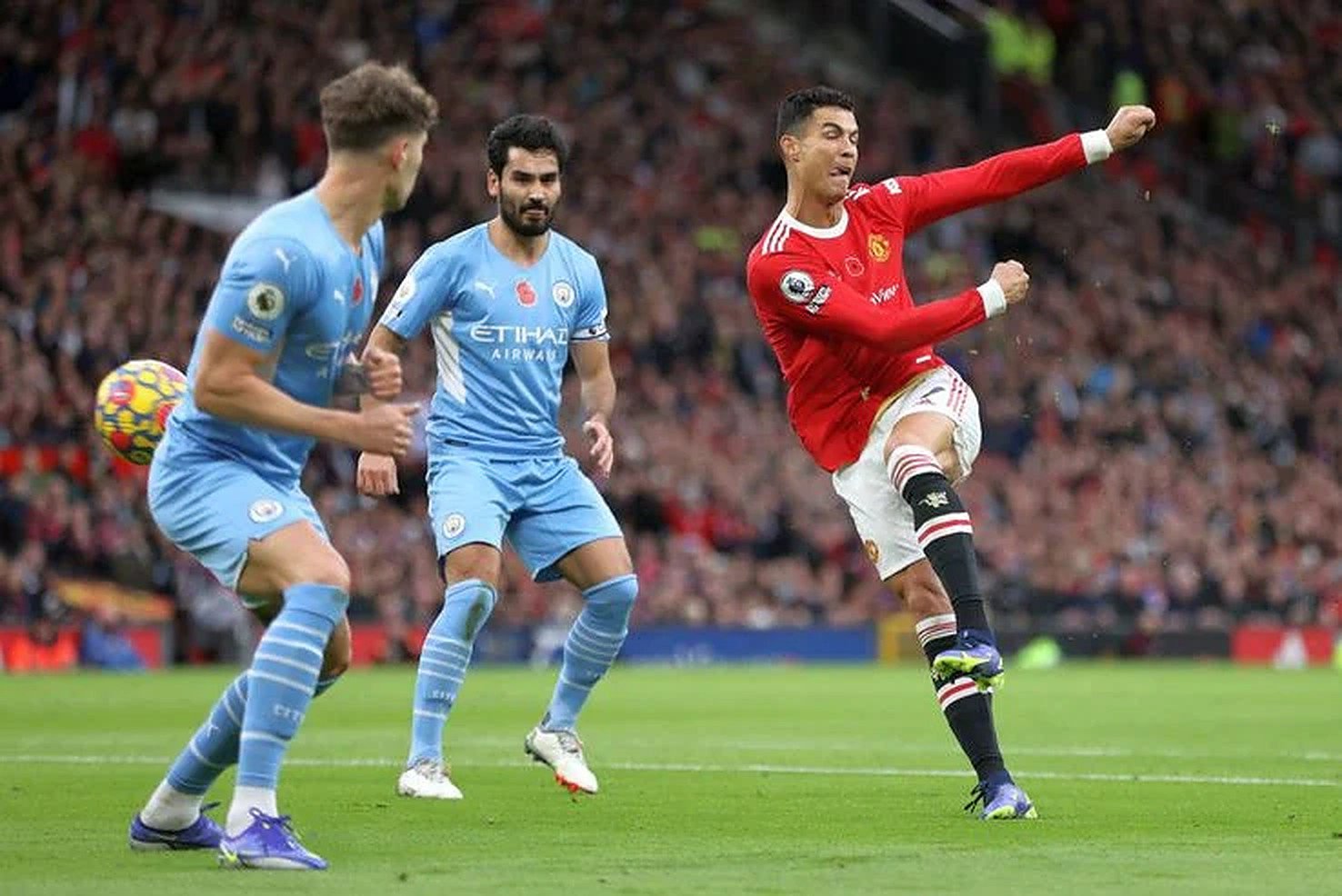 Debutul lui Ronaldo în derby-ul Manchester United – Manchester City. Cum s-a încheiat meciul