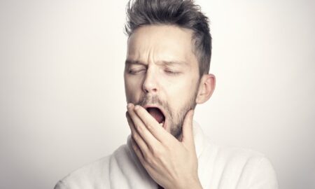 Te chinuie insomnia? Trucul viral care te faci să adormi în doar 5 minute