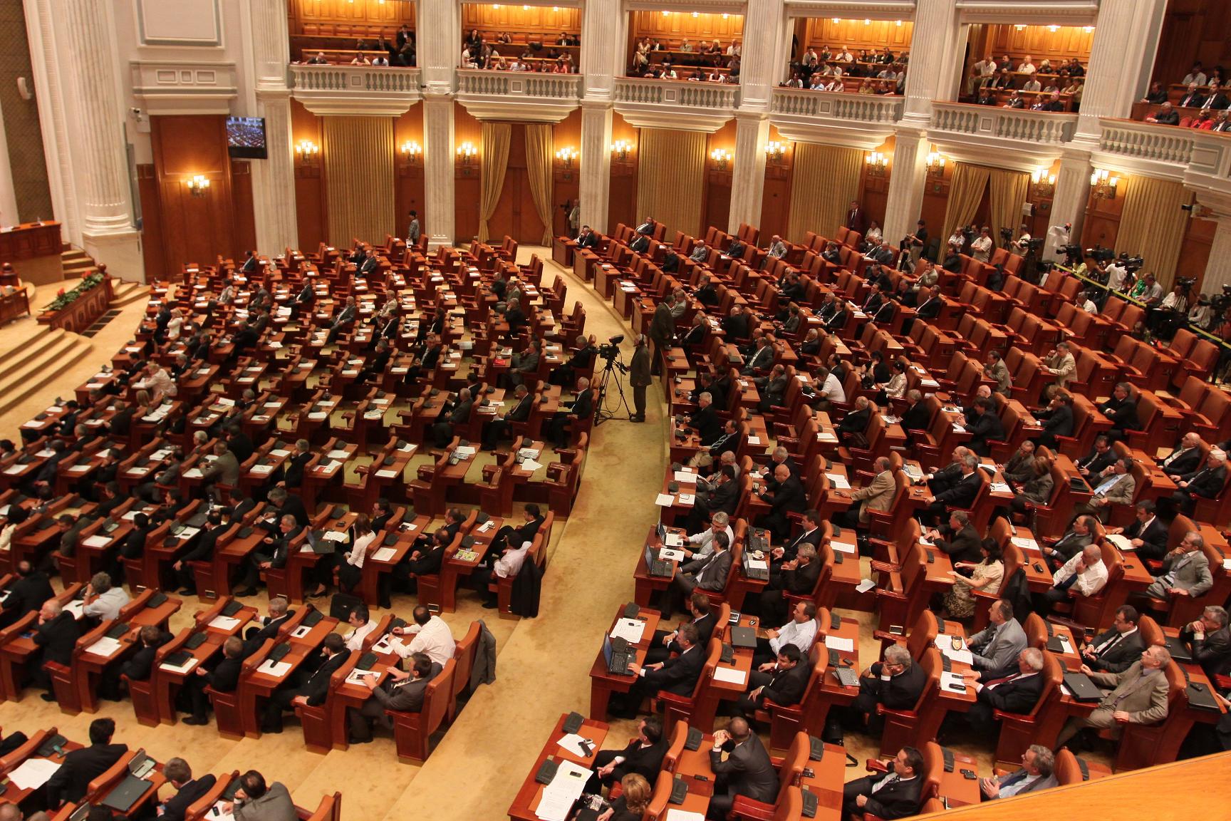 Coaliţia, în fierbere. Alegerea primarilor în două tururi de scrutin NU a fost respinsă în Parlament, cum era înţelegerea