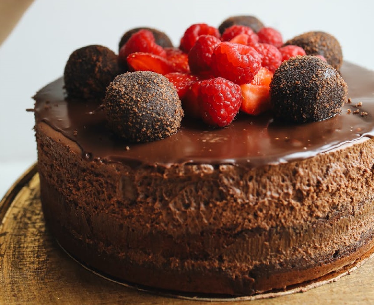 Tort de ciocolată, un desert de-a dreptul fabulos. Cea mai simplă și aromată rețetă!