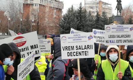 Protest în fața Parlamentului. Ce pretenții au polițiștii