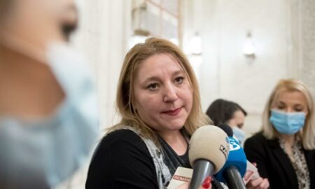 Unde a dispărut Diana Şoşoacă. Sorin Roşca Stănescu: Diana Șoșoacă s-a umplut de SOS