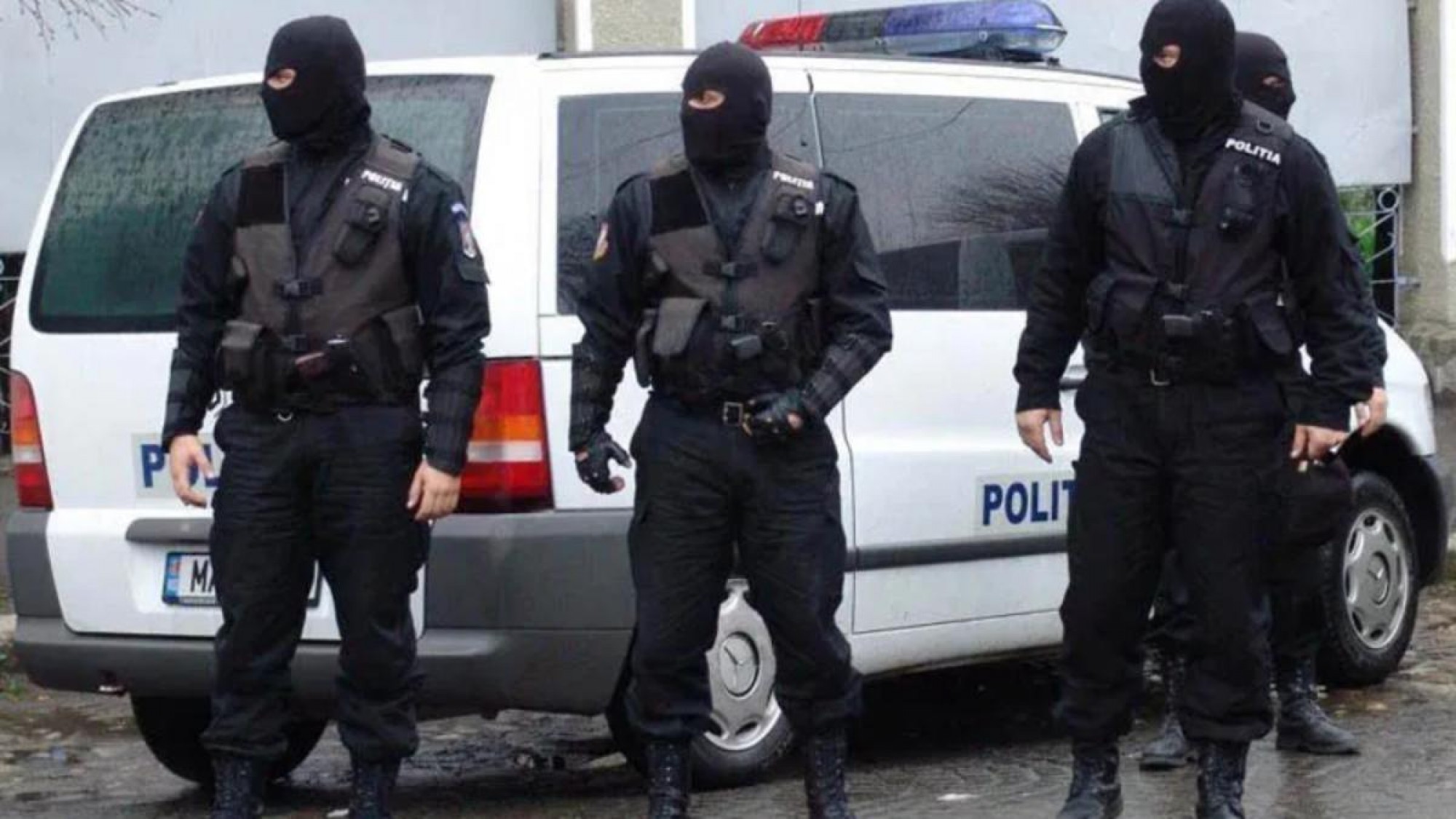 Perchezițiile de Crăciun. S-au confiscat 10 tone de articole pirotehnice.