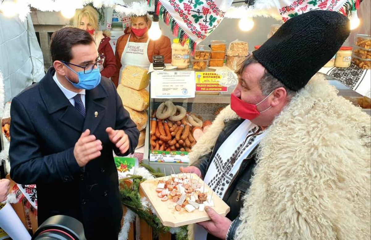 Ministrul Agriculturii a găsit soluţia pentru a evita risipa: mănâncă înainte de a merge la cumpărături