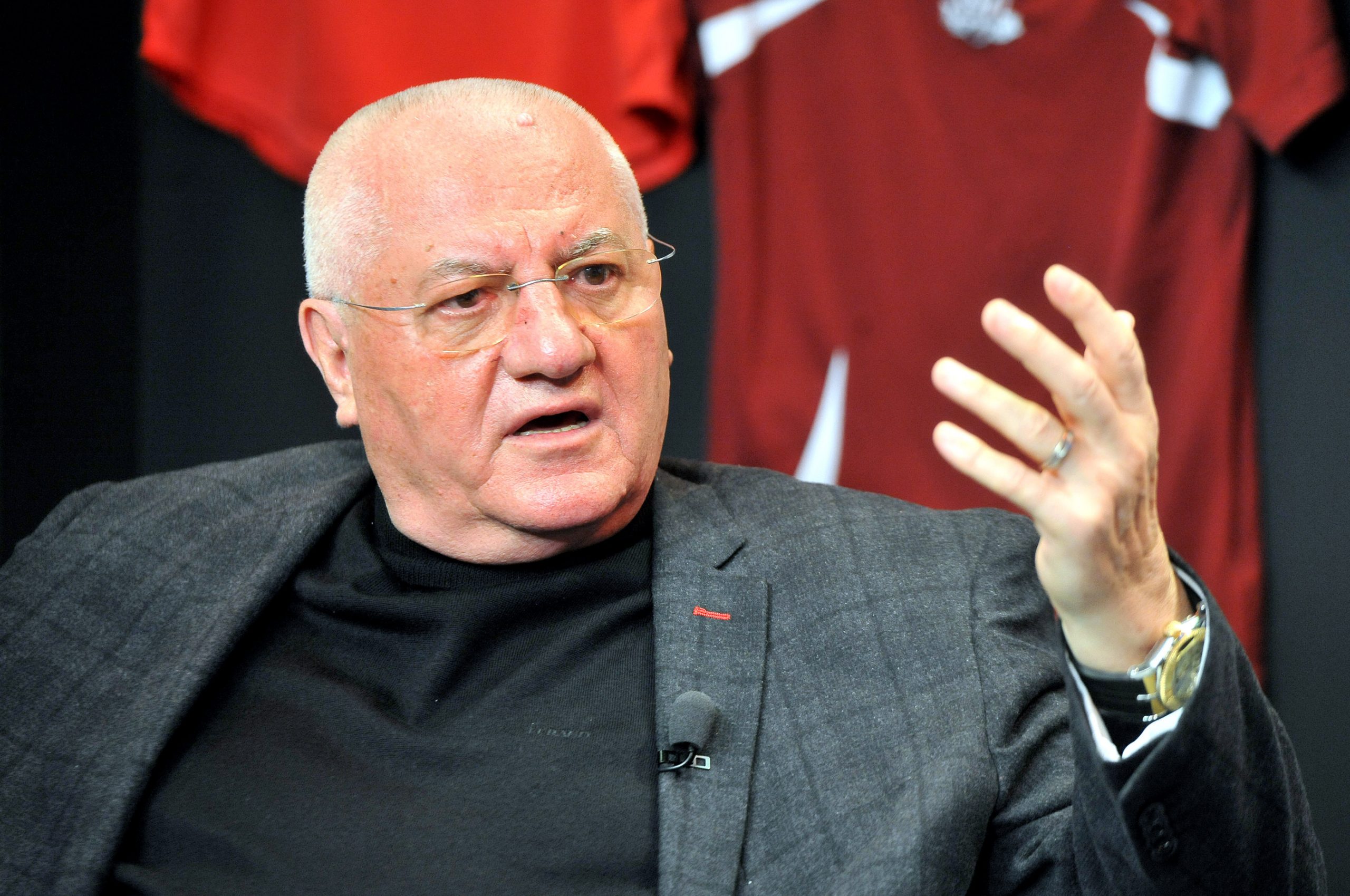 Doi patroni s-au bătut groaznic în timpul procesului de cumpărare a unui club. Dumitru Dragomir povestește