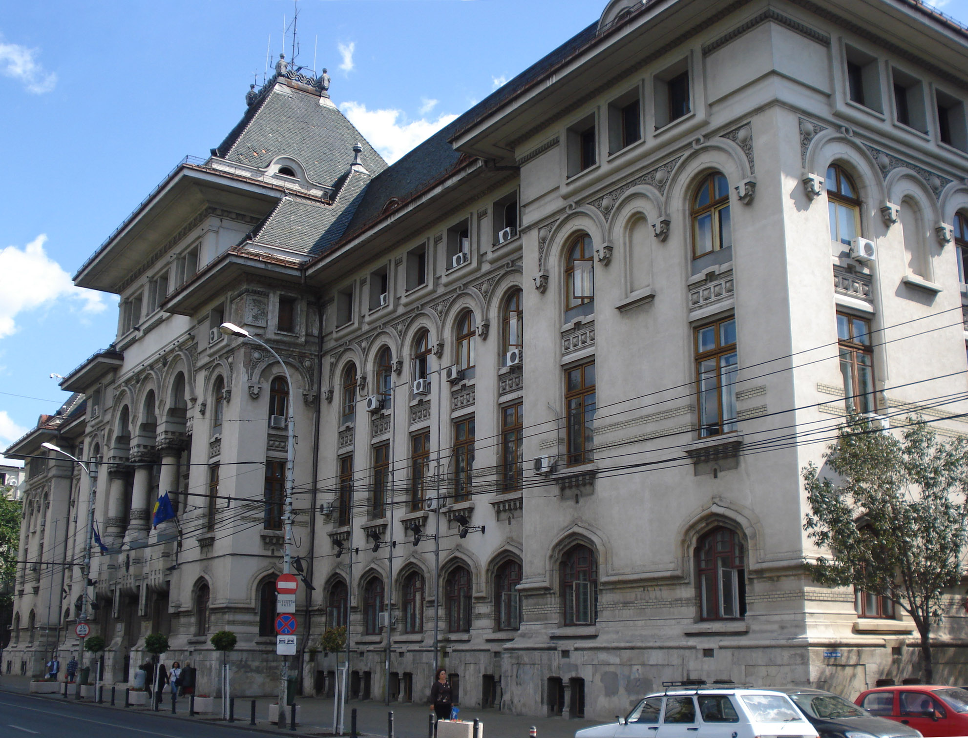 DNA a făcut cunoscut numele funcționarilor din Primăria Capitalei pentru care au făcut descinderea de ieri