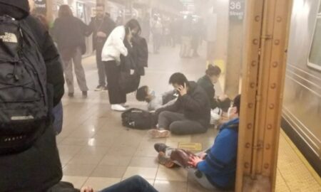 Atac armat soldat cu 13 persoane rănite într-o stație de metrou din New York. Au fost găsite dispozitive explozive nedeclanșate
