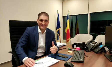 Secretarul de stat Roman a stat încuiat în biroul de la minister până a fost publicată decizia eliberării din funcţie