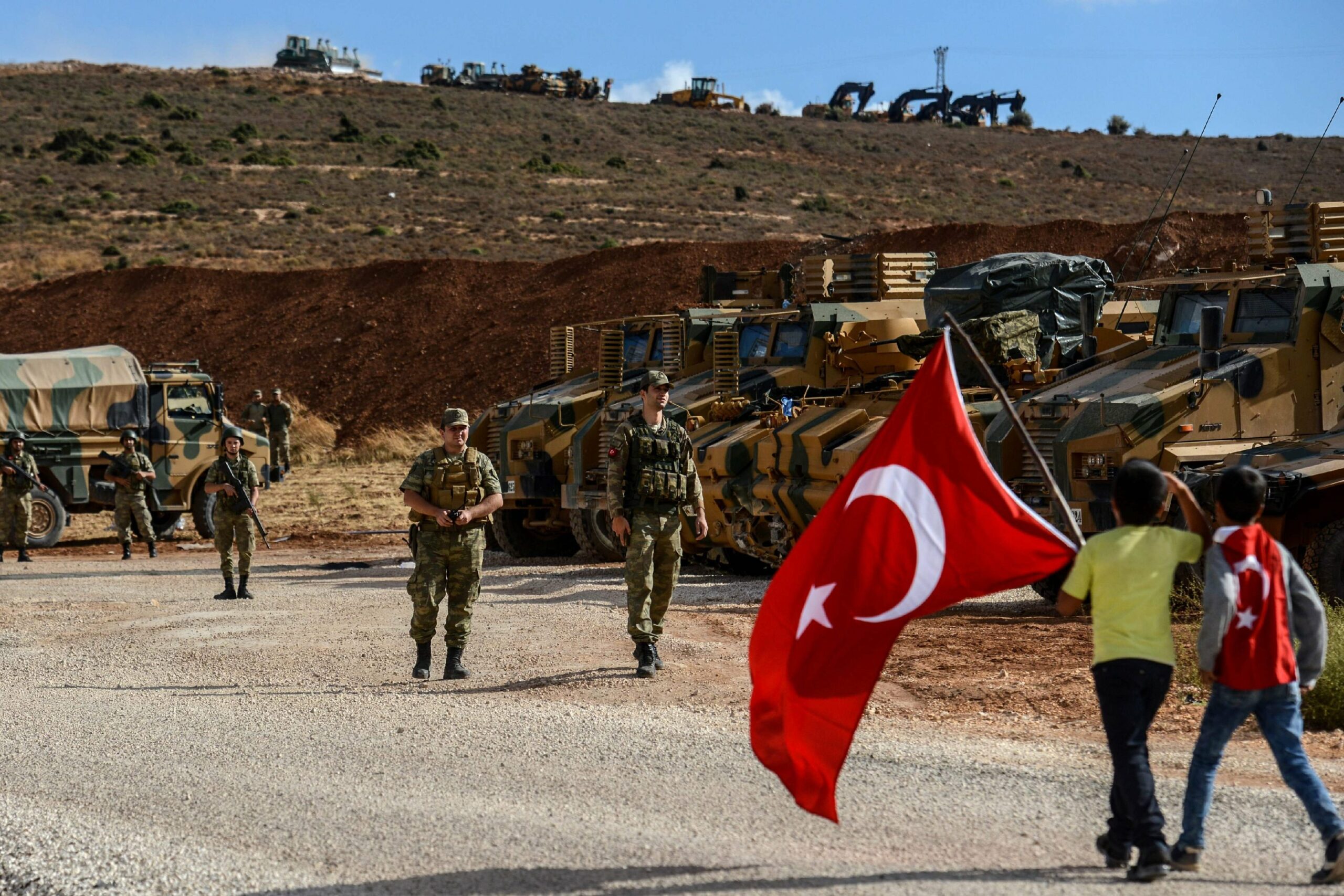 Atac militar în Turcia. Un conflict generat de „marile trădări ale Occidentului”