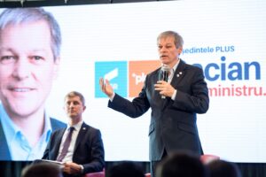 Dacian Cioloş rupe o bucată din USR. Europarlamentari şi parlamentari USR, decişi să-l urmeze