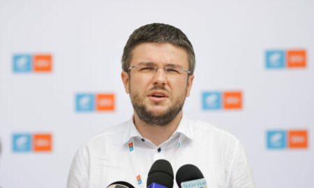 Nemulțumiri mari la USR. Un senator acuză și cere ca actuala conducere să plece: „Se gestionează greşit partidul”